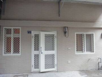 益民路二段透天1+2F，3房3廳2衛賣728萬..