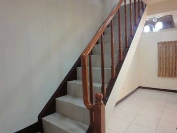 益民路二段透天1+2F，3房3廳2衛賣728萬..