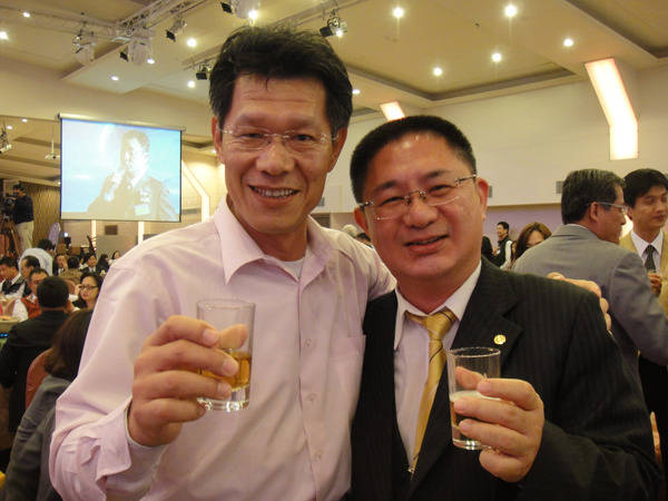 705833_c8ac9c8ca4420ab2700727bec6685960