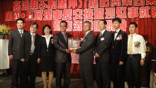 705860_25f03265bba51ba4314033fe061c6859