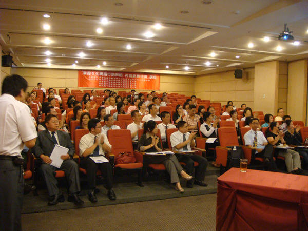 713091_27ab1b5437bdeda950a9e77ca70494ec