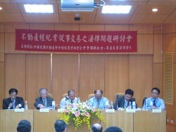 724424_9b75c15950c77a97eb8b0a840d5b33be