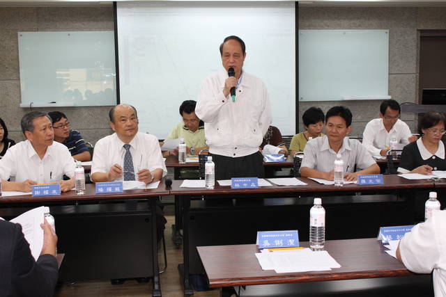 724557_c0e6b736a8408ade1b7f1087d2d6163c