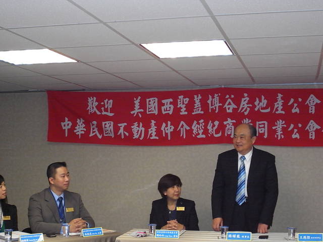 725964_ddb1870f83ce3f4fa03ba6386e5a2b64