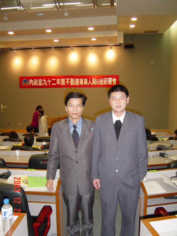 757234_61699783ce97716d62921e72895e3145