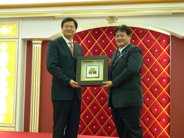 757325_5e345876d774fb63b04d0b4f9dfec109