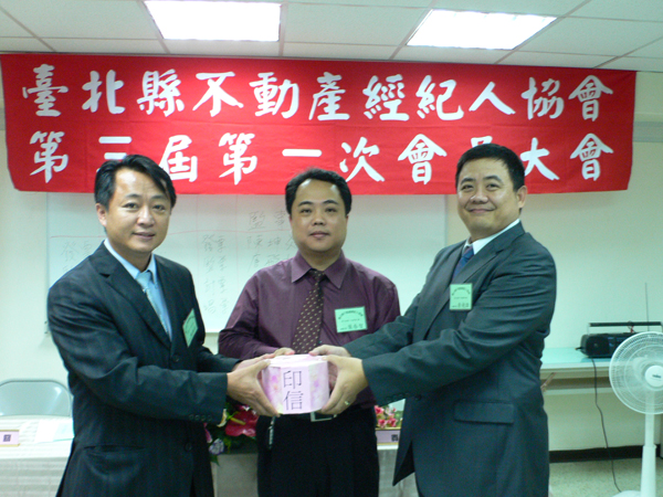 757423_697903bb5457055fa8586278d7457a41