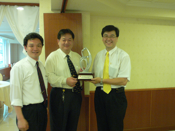 757434_81c26731a65b42a5406eb9fad268a437