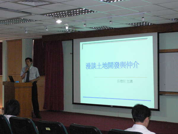 757482_50138ba0a9204bca7290c508eaf1f651