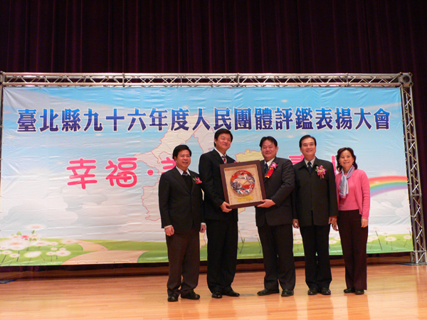 757498_200a9697ec47eacf4f13107826d78244