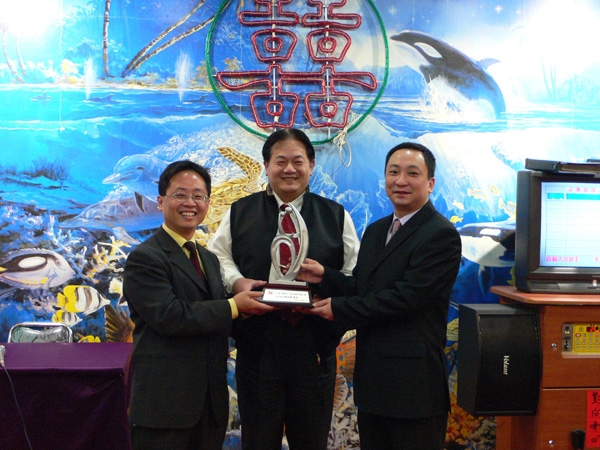 757517_53ab992839f03750eeb57caf5f2dbfdc