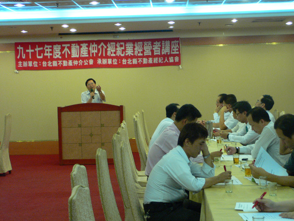 757535_c614e18589c5bc784d4242fe7f07ed9e