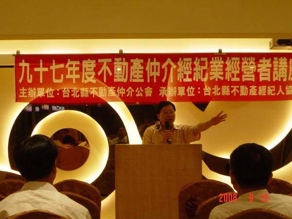 757537_39853aac4e01beb3e31d4dee56b7e90a