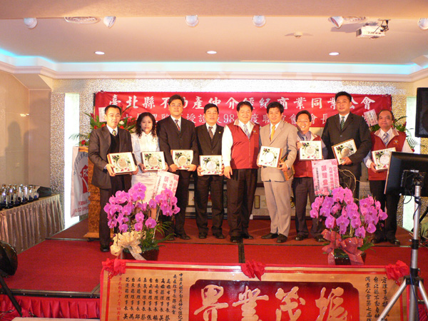 757556_fd67cbd8519511eb4e3632200a86f29e