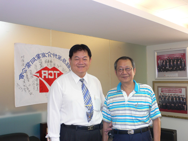 757570_704ec5a9f7b988869a0a287eb4be18af