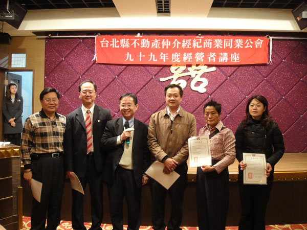 757622_96d82c24eca14bc9f51de6d9707b1bd8