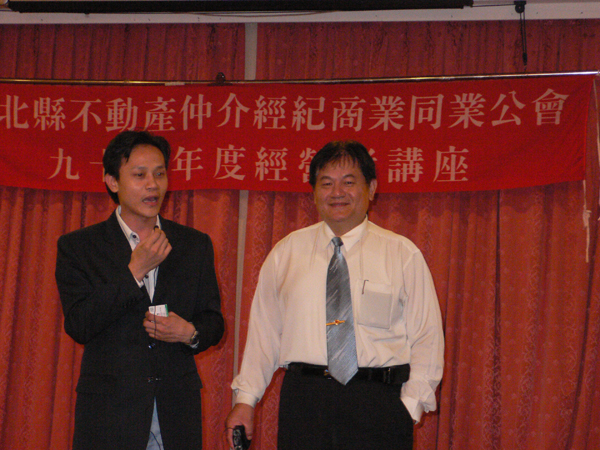 757728_ca6cd2a2f40d49efc1cd47fe6d53e714