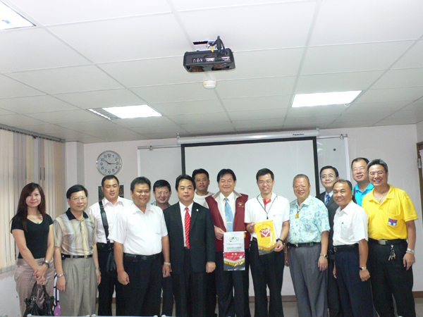 757819_f84ec7513bce8f60fb9965472fbc4f7a