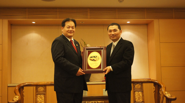 757898_42b3c2c8416dcf73daa41b7afab39b94