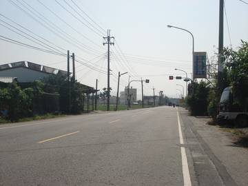 東閔路