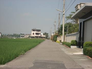 東閔路