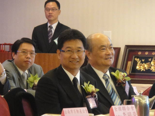 828572_3d5407038e2de06213f835b80b215bcf