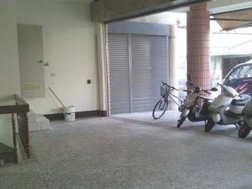 溪洲路角間樓店