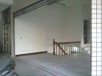 溪洲路角間樓店