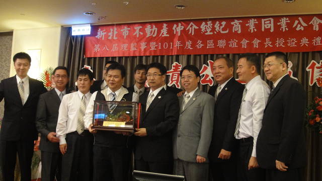 845472_aae46ba679f8e5a0a21162841a723a71