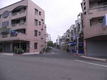 頂安街三角窗店住