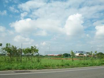 東西向透天(屋美 近市區 交通便利)