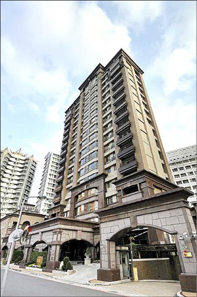 885256_4d7f318390d6332cd48fa464ff5e5750