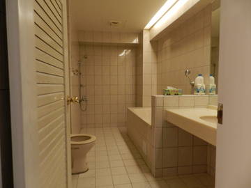 曉明女中~13年屋~4房+平面大車位