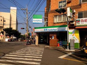 台中市南屯區 建功路 嶺東科大收租角店(95557T)