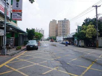 台中市南區 高工路 總太春上三房平車(95694H)