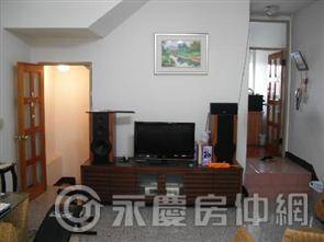 (YC0333378)豐勢路優質好透天－ 自有車庫 採光好 格局美屋況好 典雅裝