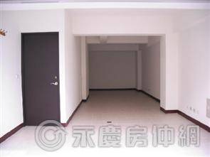 YC0377484)南陽車庫美透天－ 雙車位 五年新 採光好格局美 明星雙學區