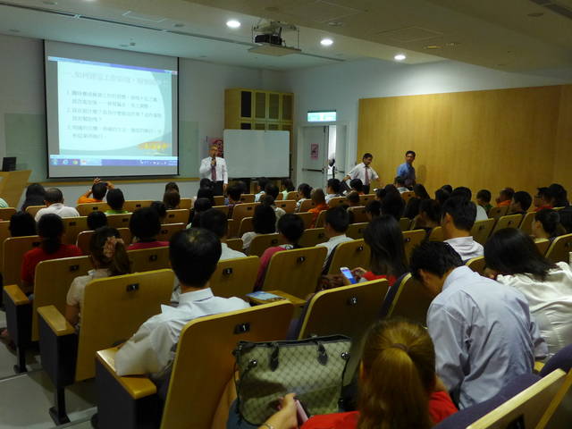 944067_bd0215a868e51a38a9e361b41106d0fd