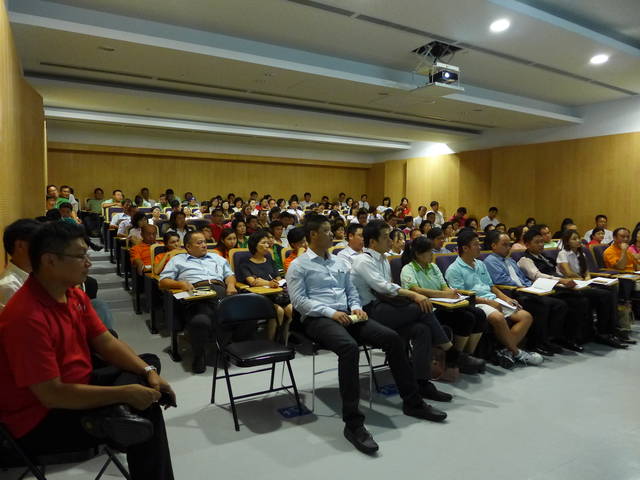 944075_9efdbce382f7c3e289bd51ebea3943a0