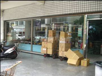 文心國小面寬10.5米雙店面