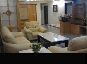 進德國小氣派華廈