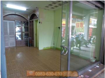 親親影城旁黃金店面