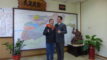 1007296_892b3e780de5b8bc9a1fd51d636dfdf9