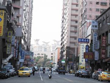 中興大學套房 屋況佳 大陽台 防盜窗