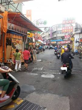 黃金地段搶手透天雙店面