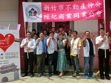 1121202_6346546e1910ba93010650578e691f88