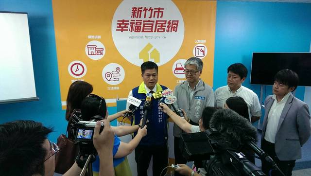 1169517_f95eb7240f9baa25f185976b5eb24eab