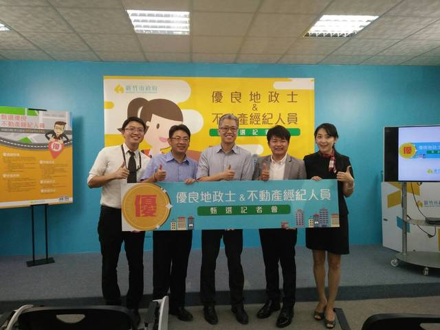 1176741_2da0c5fe2610d2bc947ff0d27940b8da