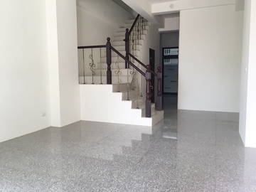 住商雅潭-全新電梯別墅