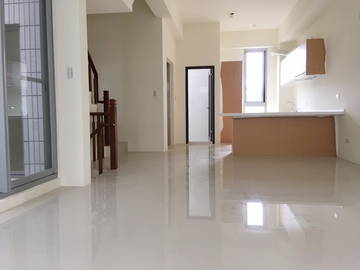 住商雅潭-全新豪華電梯別墅